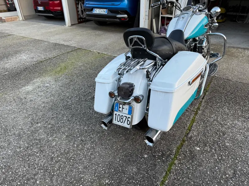 Harley-Davidson 107 Road King (2017) - FLHR (2)
