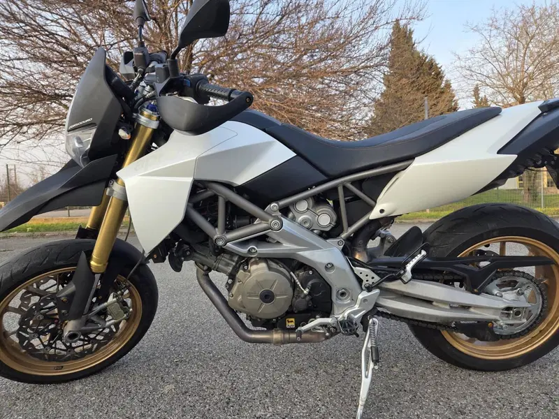 Aprilia Dorsoduro 750 (2009 - 14)