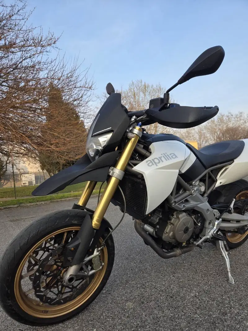 Aprilia Dorsoduro 750 (2009 - 14) (5)