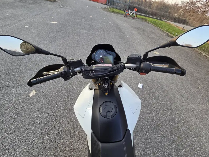 Aprilia Dorsoduro 750 (2009 - 14) (8)