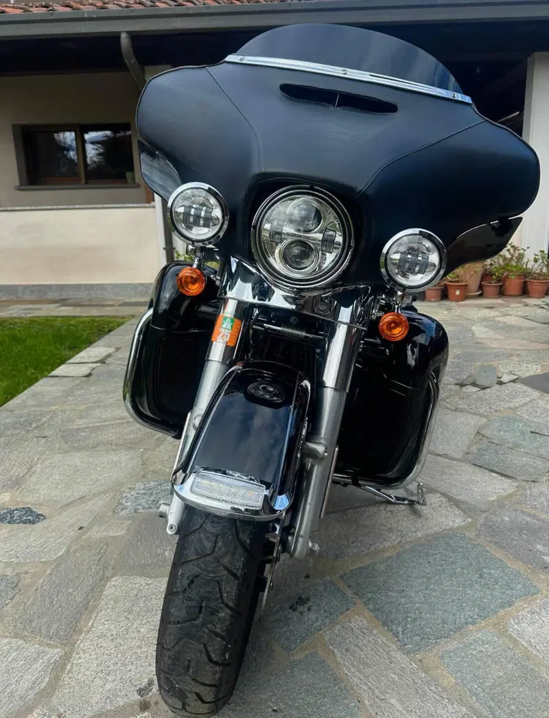 Harley-Davidson 107 Electra Glide Ultra Limited (2017 - 18) - FLHTK (3)