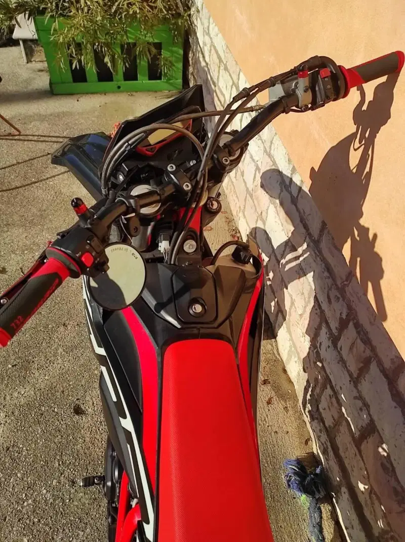 Betamotor RR 125 4T Motard LC (2021 - 23) (3)