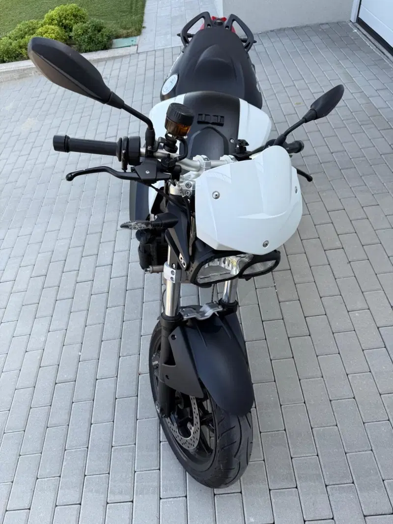 Bmw F 800 R (2009 - 11) (5)