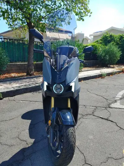 Seat M&Oacute; 125 Performance (2022 - 26) usata