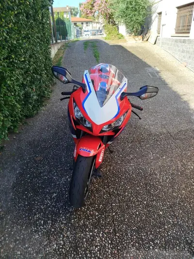 Honda CBR 1000 RR Fireblade (2012 - 16) usata