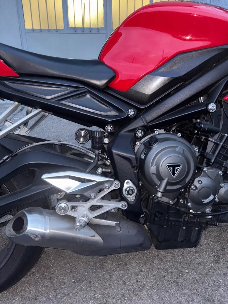 Triumph Street Triple S (2017 - 19) (5)