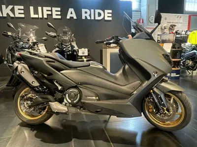 Yamaha T-Max 560 Tech Max (2021) usata