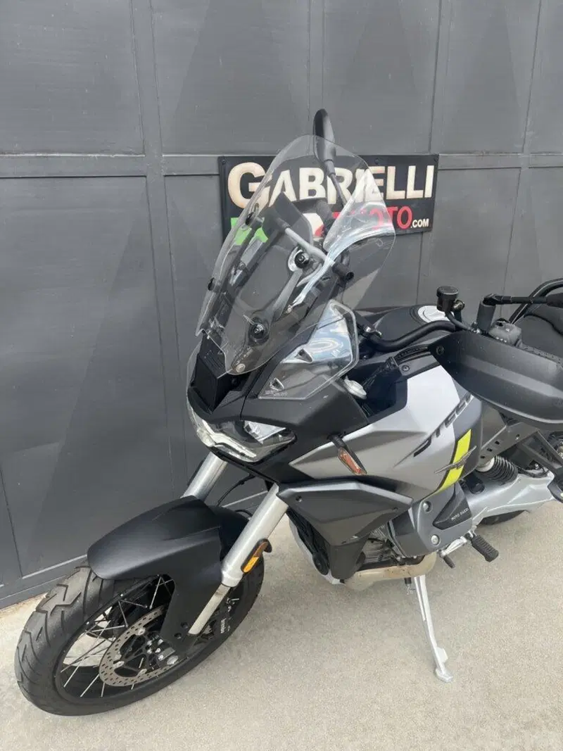 Moto Guzzi Stelvio (2024 - 26) (2)