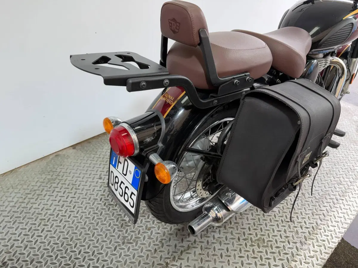 Royal Enfield Classic 350 (2021 - 26) (6)