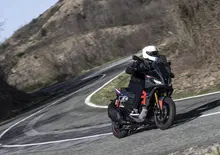 Aprilia SR GT 400, lo scooter crossover che strizza l'occhio alla moto! [VIDEO]