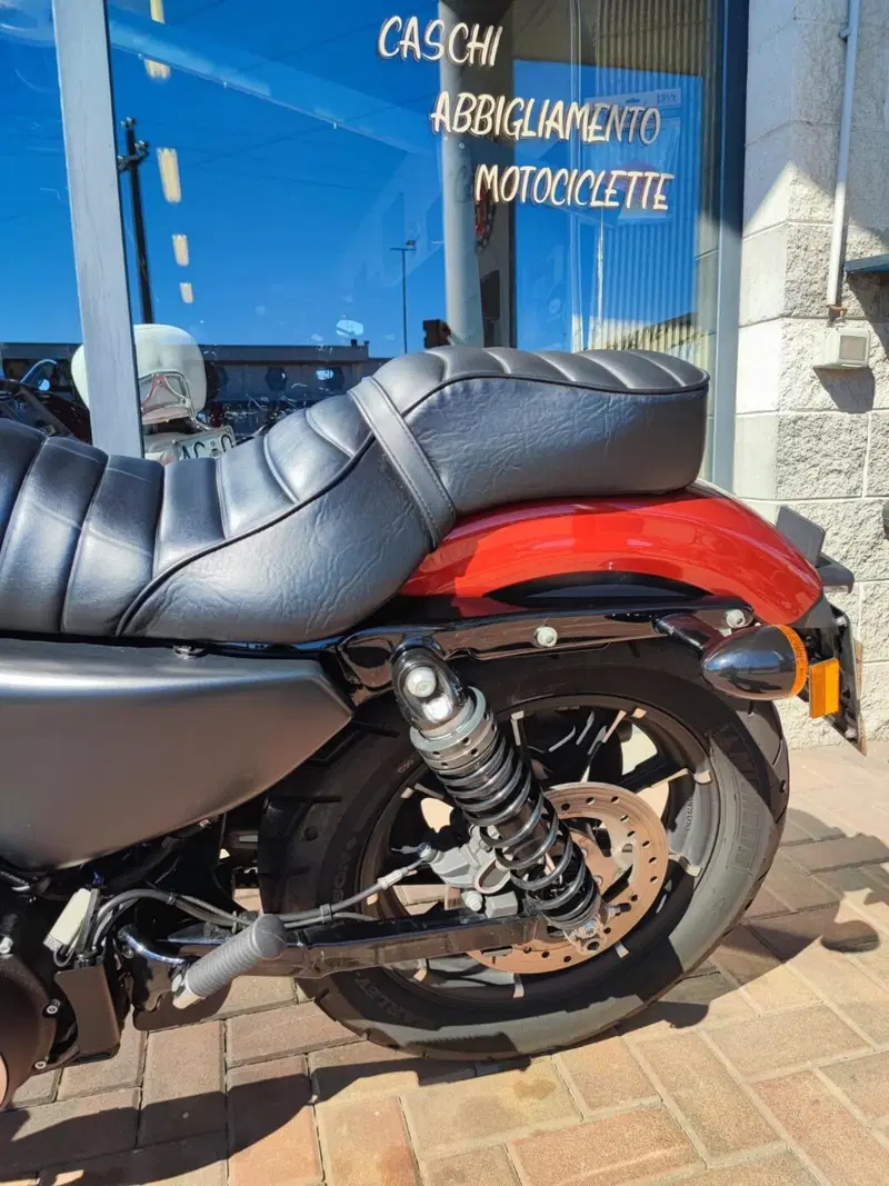 Harley-Davidson 883 Iron (2017 - 20) - XL 883N (6)
