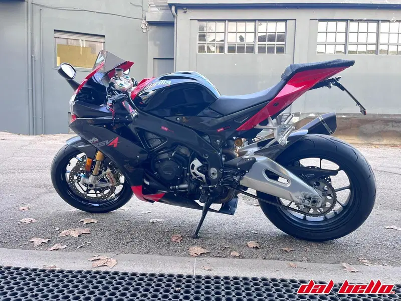 Aprilia RSV4 Factory (2009 - 12) (4)