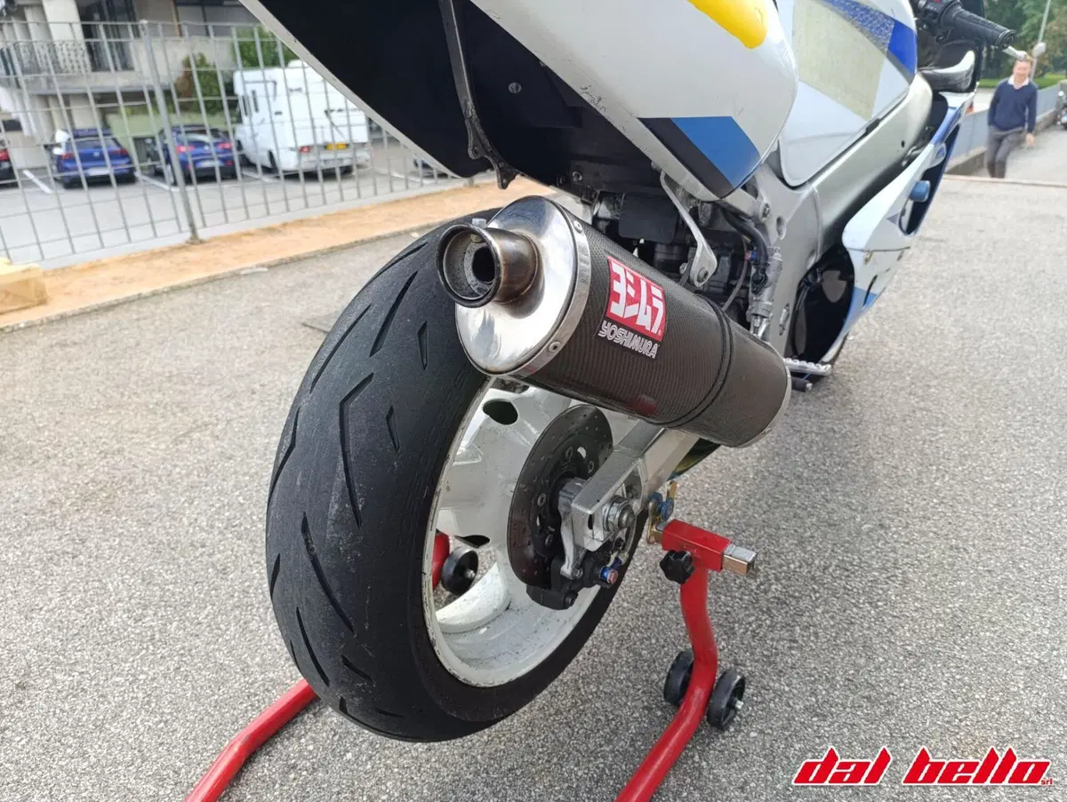 Suzuki GSX R 600 (1997 - 00) (5)