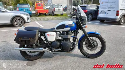 Triumph Bonneville T214 (2015) usata