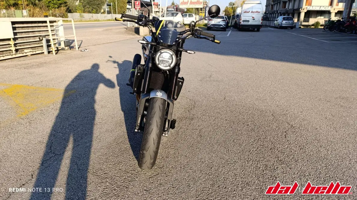 Husqvarna Vitpilen 701 (2018 - 19) (2)
