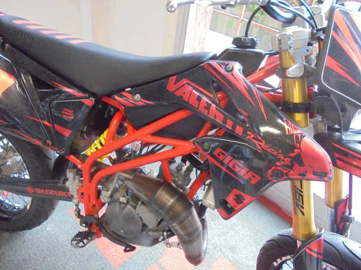 Valenti Racing N01 50 (2015 - 22) (2)