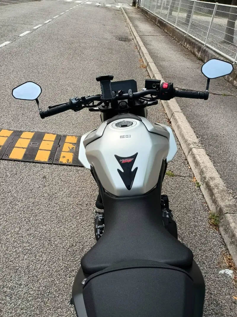 Suzuki GSX-8S (2025 - 26) (5)