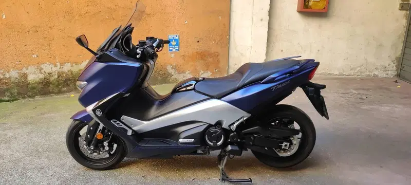 Yamaha T-Max 530 DX (2017 - 19) (8)