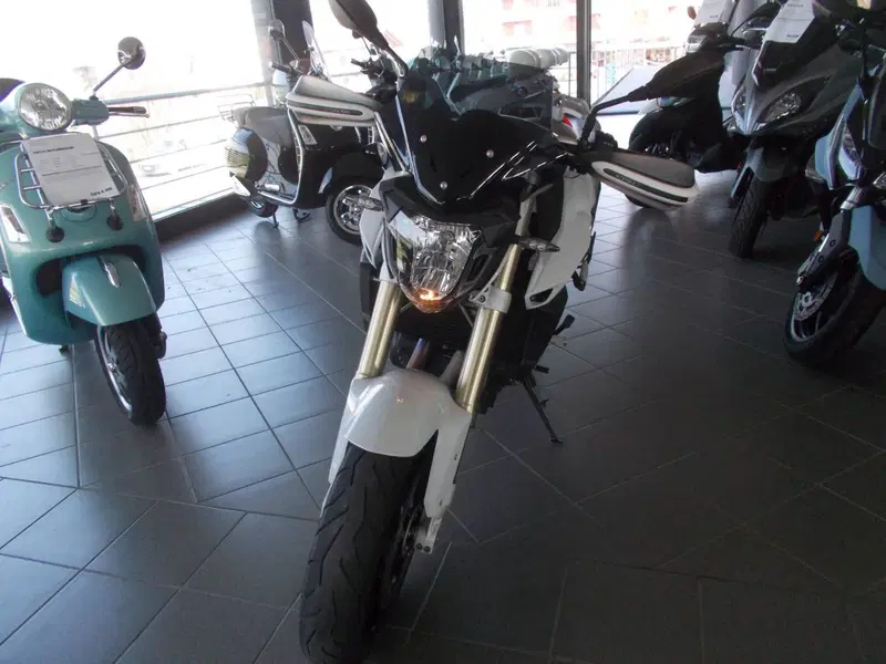Bmw F 800 R (2015 - 16) (5)