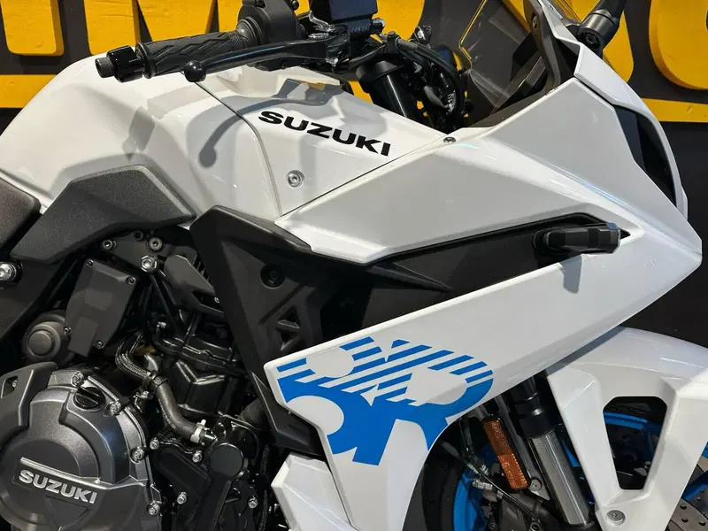 Suzuki GSX-8R (2024 - 26) (7)