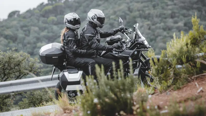 SHAD lancia l'SH51: il top case da 51 litri per viaggi senza compromessi