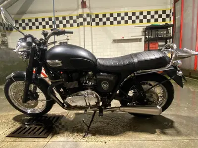 Triumph Bonneville T100 (2008 - 16) usata