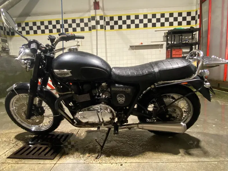 Triumph Bonneville T100 (2008 - 16)