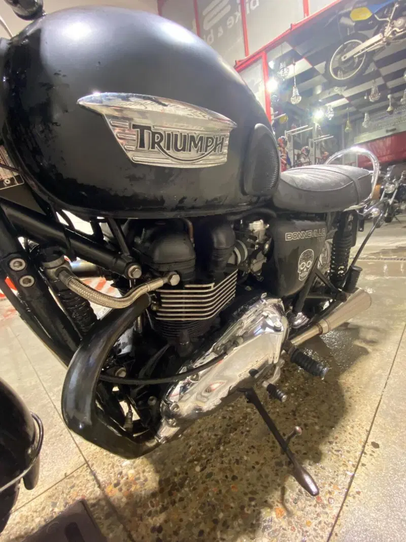Triumph Bonneville T100 (2008 - 16) (10)