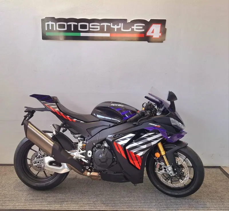 Aprilia RSV4 1100 Factory (2025 - 26)