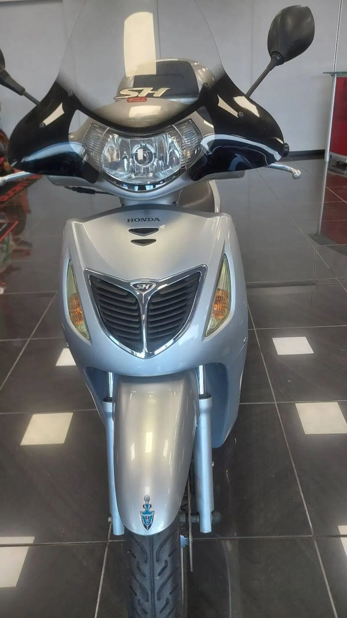 Honda SH 150 (2000 - 06) (9)