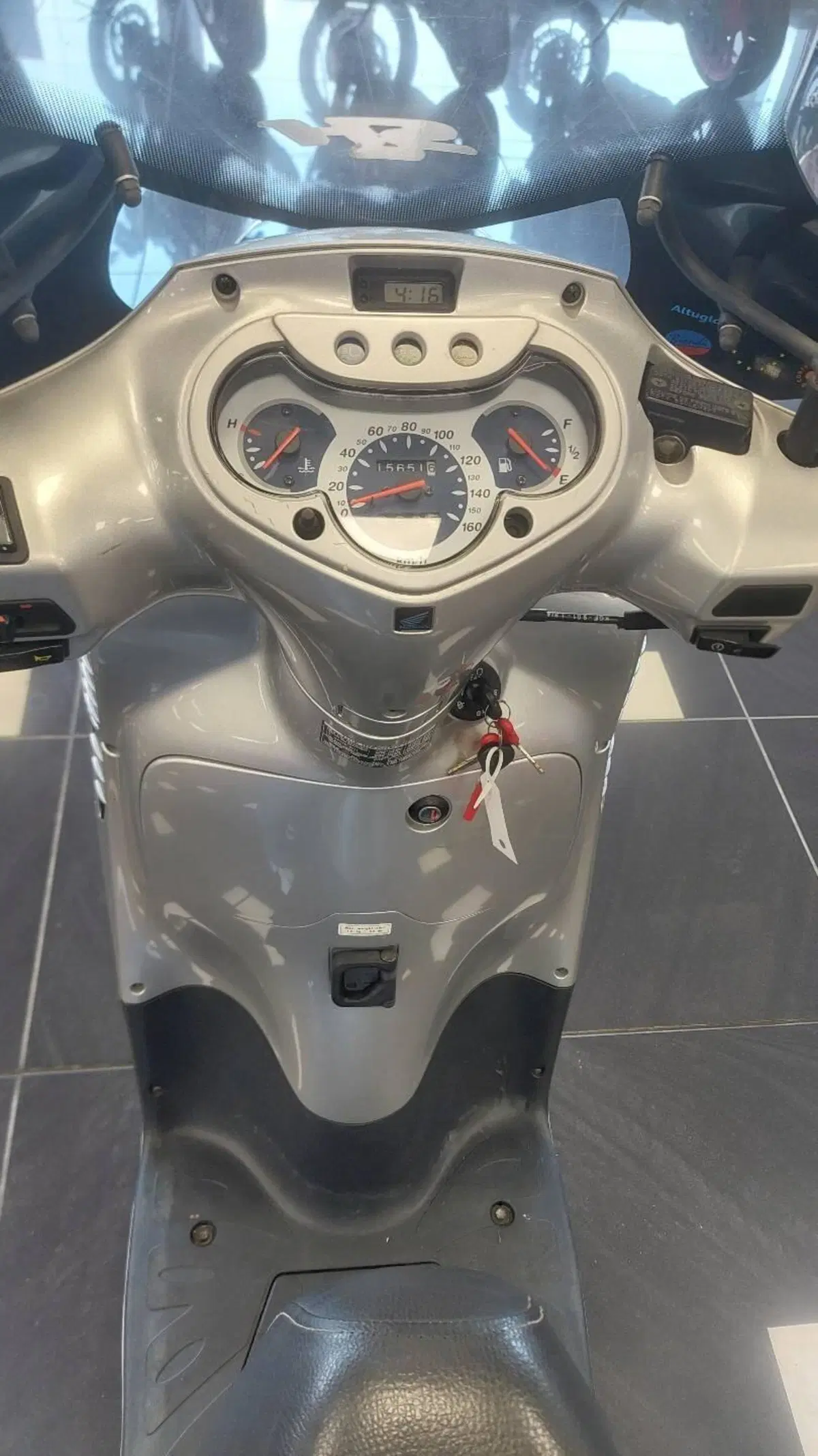 Honda SH 150 (2000 - 06) (10)