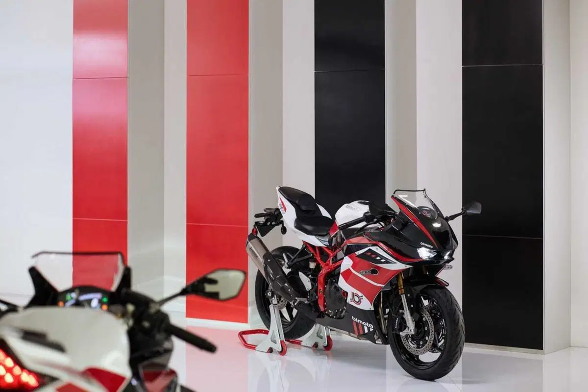 Bimota KB399: l'essenza del marchio riminese in formato compatto (3)