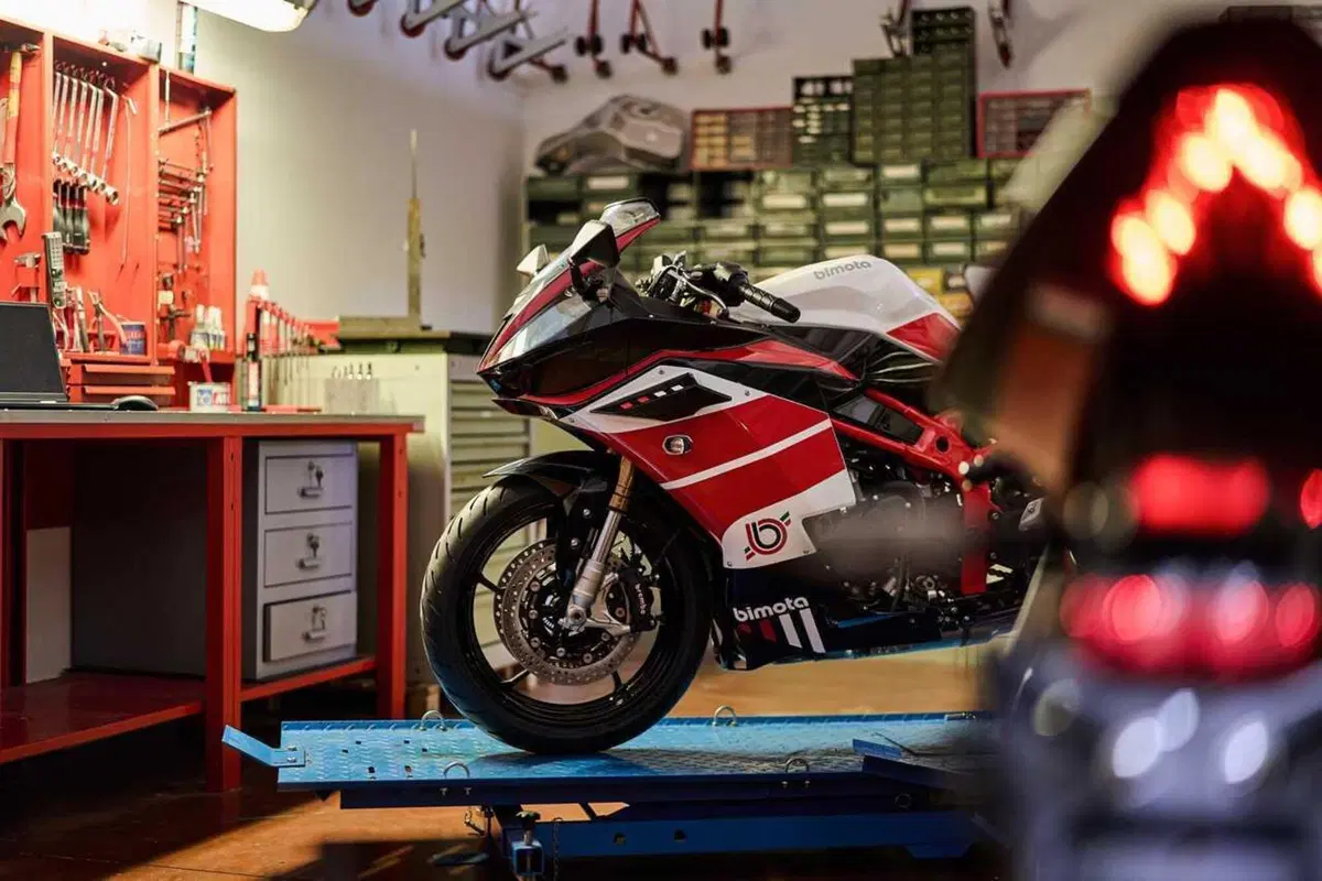 Bimota KB399: l'essenza del marchio riminese in formato compatto (8)