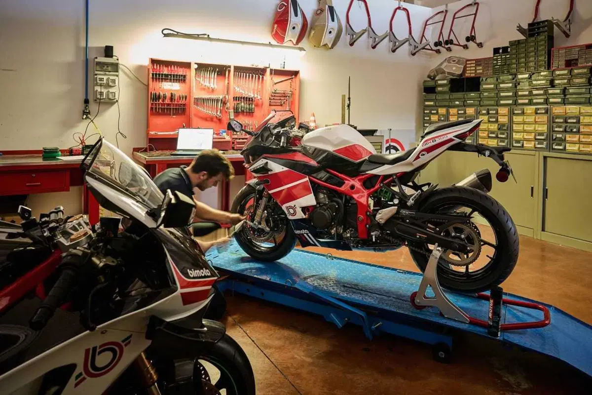 Bimota KB399: l'essenza del marchio riminese in formato compatto (14)