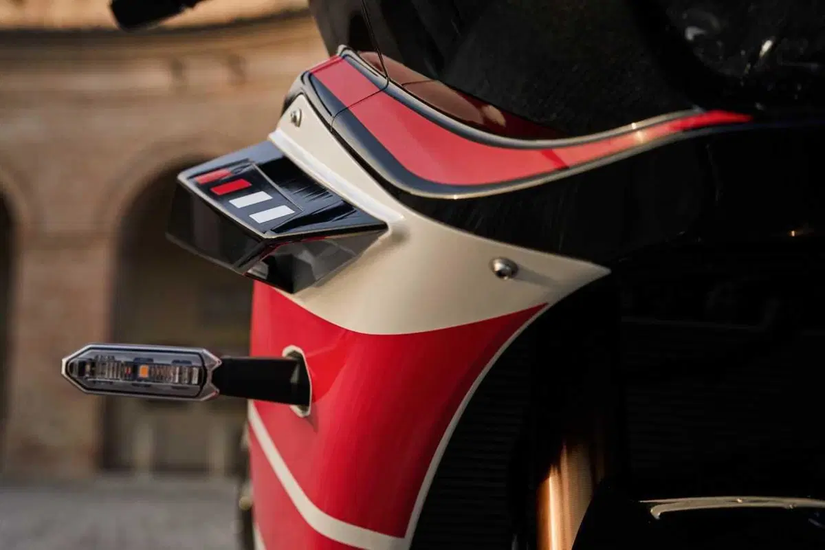 Bimota KB399: l'essenza del marchio riminese in formato compatto (26)
