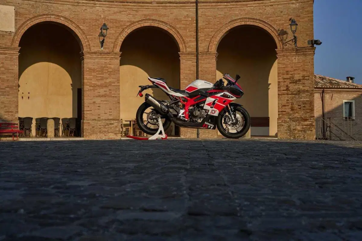 Bimota KB399: l'essenza del marchio riminese in formato compatto (29)