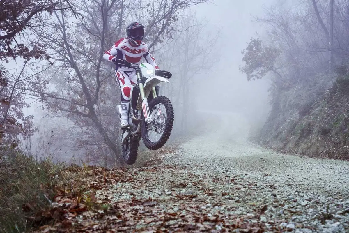 Ancora una novità di Bimota: arriva una enduro vera. Ecco la BX450 (6)
