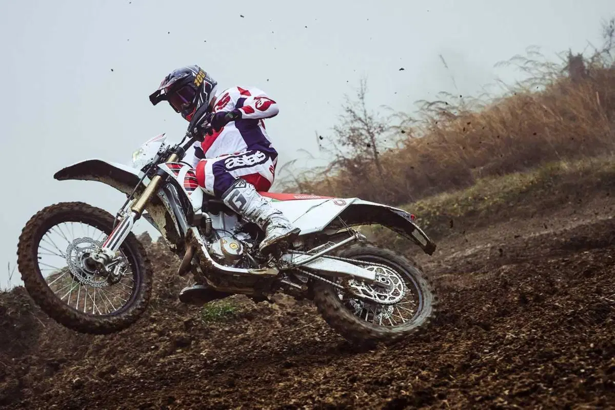 Ancora una novità di Bimota: arriva una enduro vera. Ecco la BX450 (11)