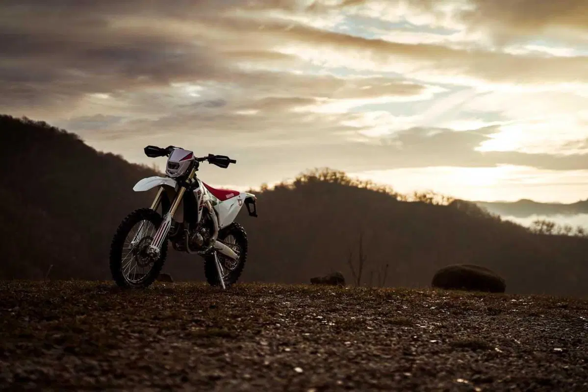 Ancora una novità di Bimota: arriva una enduro vera. Ecco la BX450 (28)