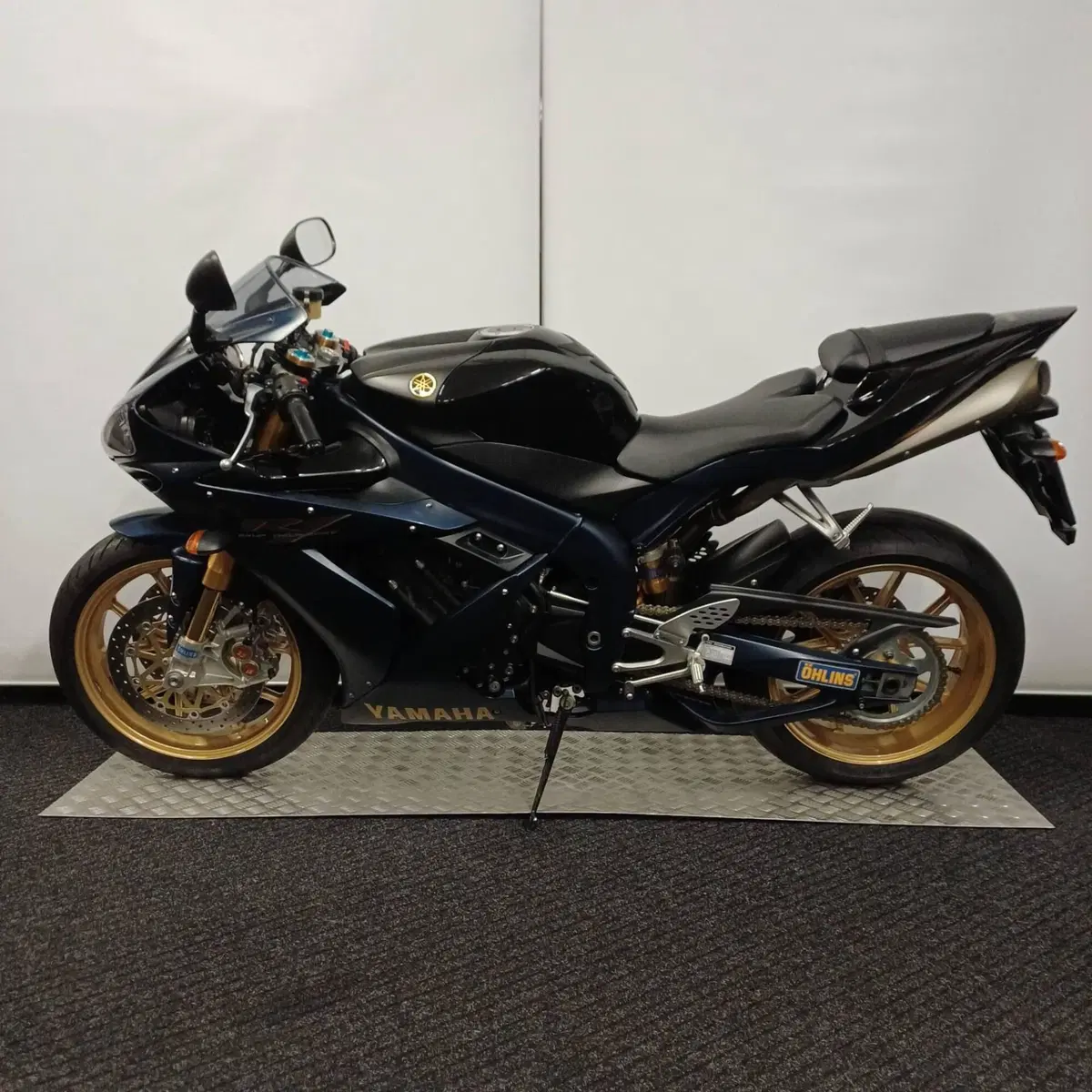 Yamaha YZF R1 SP1 (2006) (2)