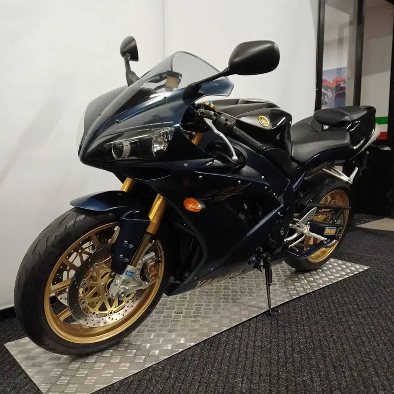 Yamaha YZF R1 SP1 (2006) (4)