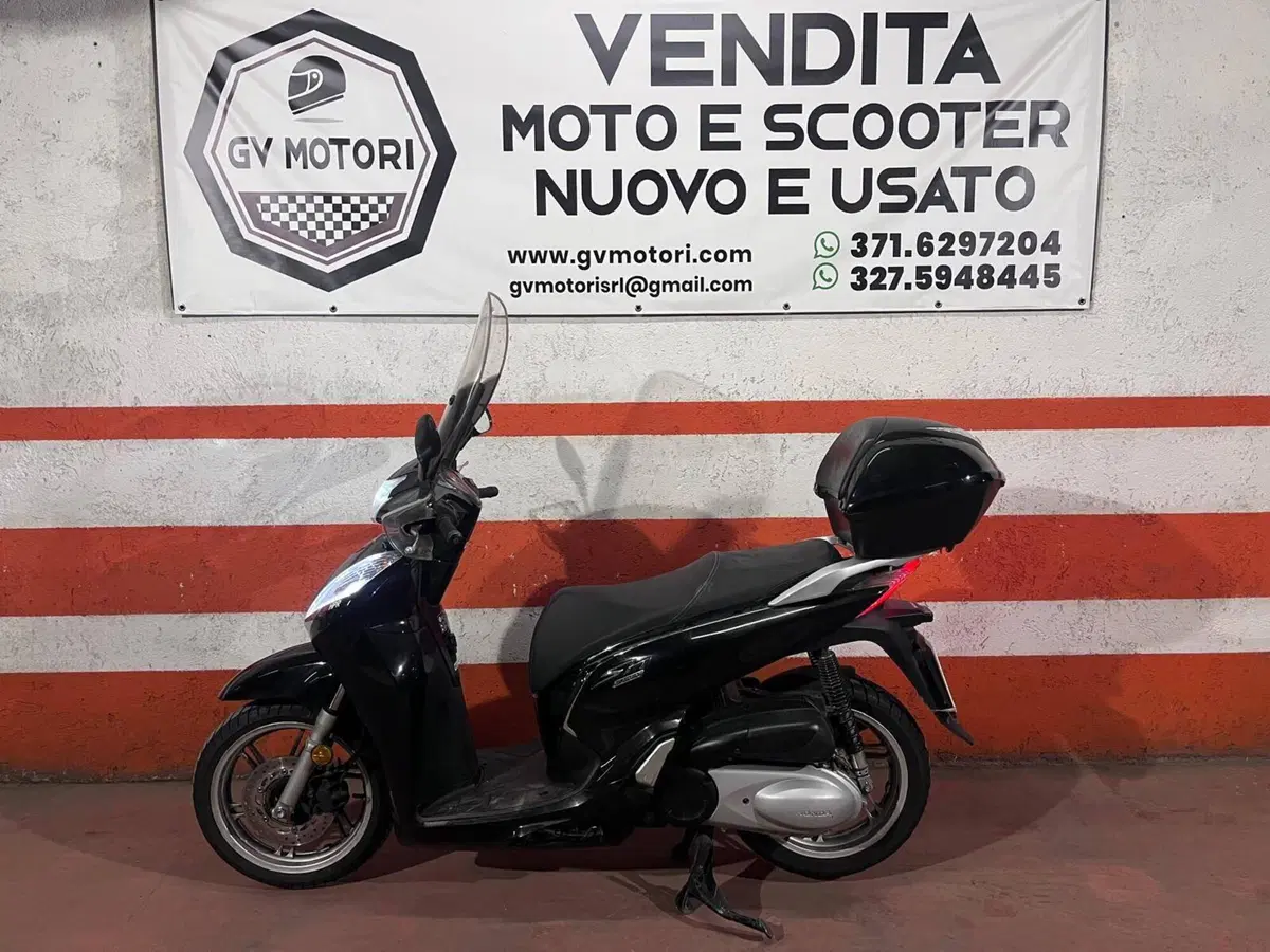 Honda SH 300 i ABS (2016 - 20) (2)