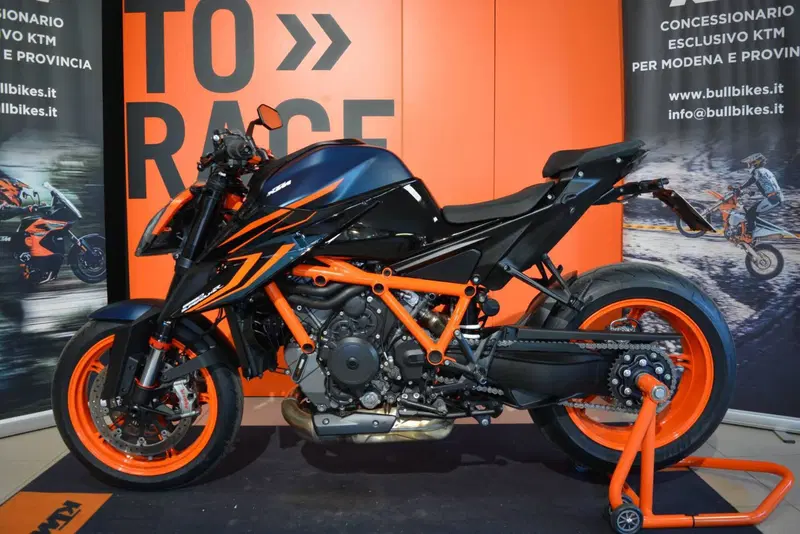 KTM 1290 Super Duke R (2022 - 23) (2)