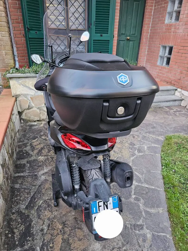 Piaggio Beverly 300 ABS-ASR (2021 - 25) (4)