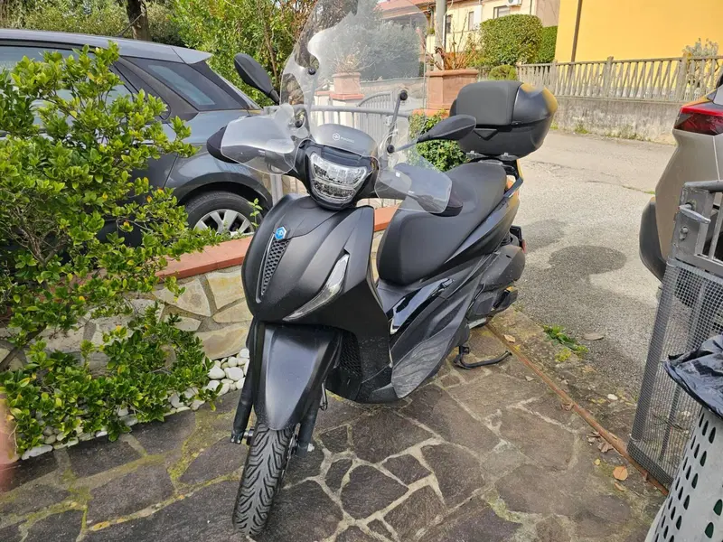 Piaggio Beverly 300 ABS-ASR (2021 - 25) (8)