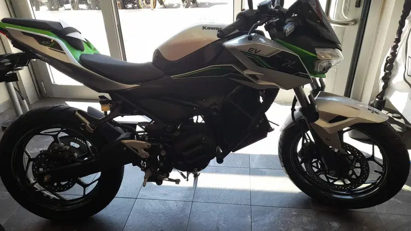 Kawasaki Z e-1 (2024 - 26) (6)
