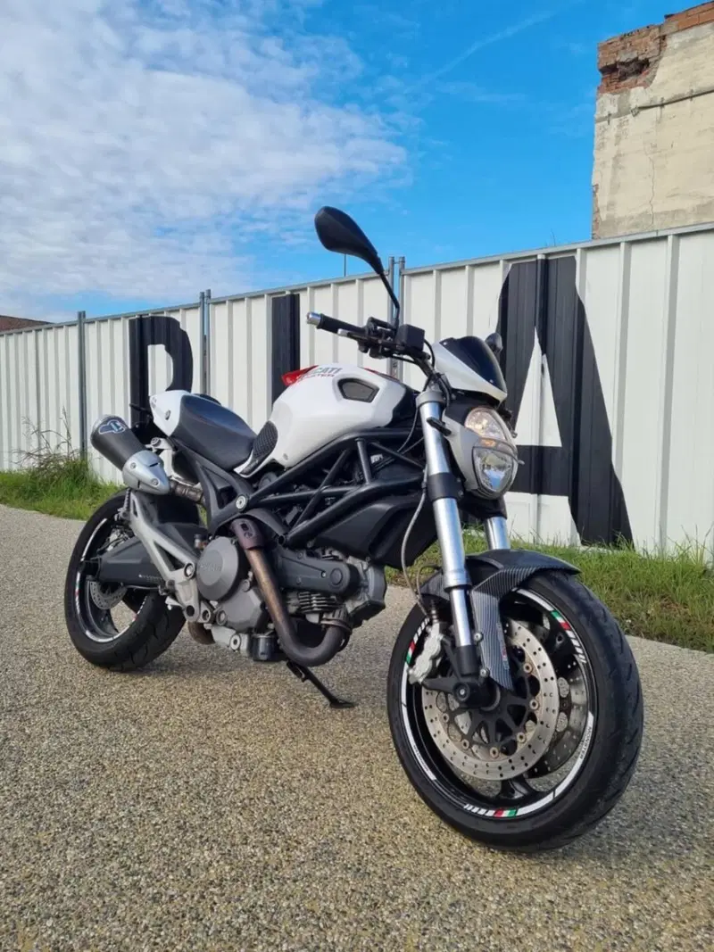 Ducati Monster 696 Plus (2007 - 14)