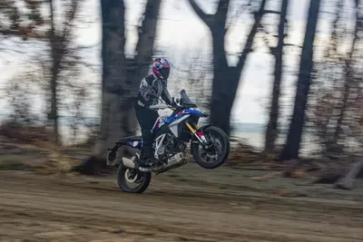 BMW F 450 GS 2026 TEST: come va l'attesissima adventure per patente A2 [VIDEO E GALLERY]