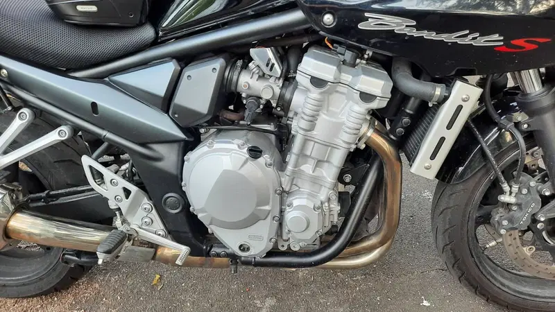 Suzuki GSF 650 Bandit S (2006 - 12) (3)