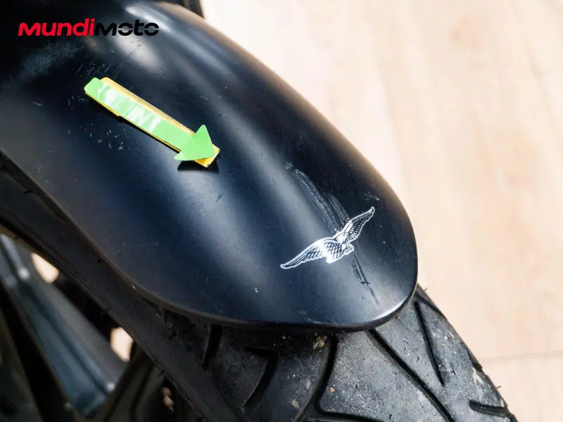 Moto Guzzi V7 III Stone (2017 - 20) (13)